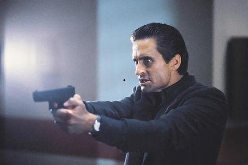 本能1完整版 在线观看  第2张